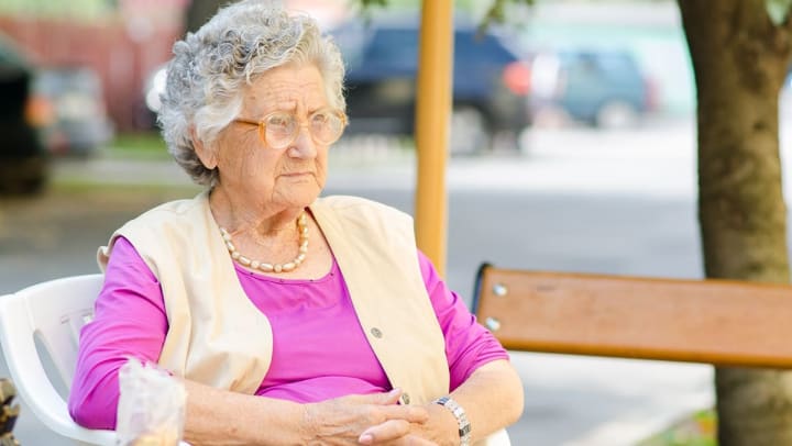 Behavioral changes with Alzheimer