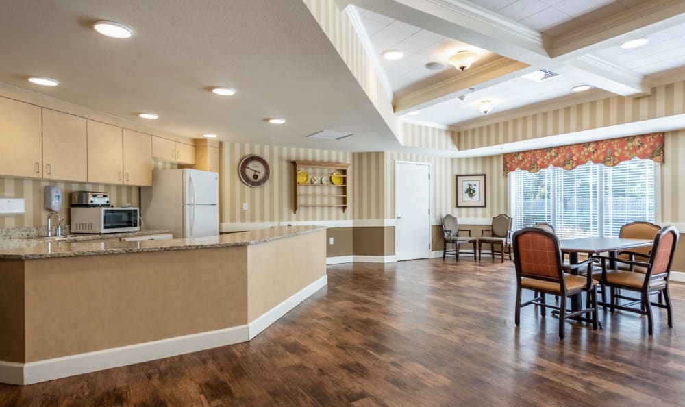 Elk Ridge offers a Dining Area in Maplewood, Minnesota