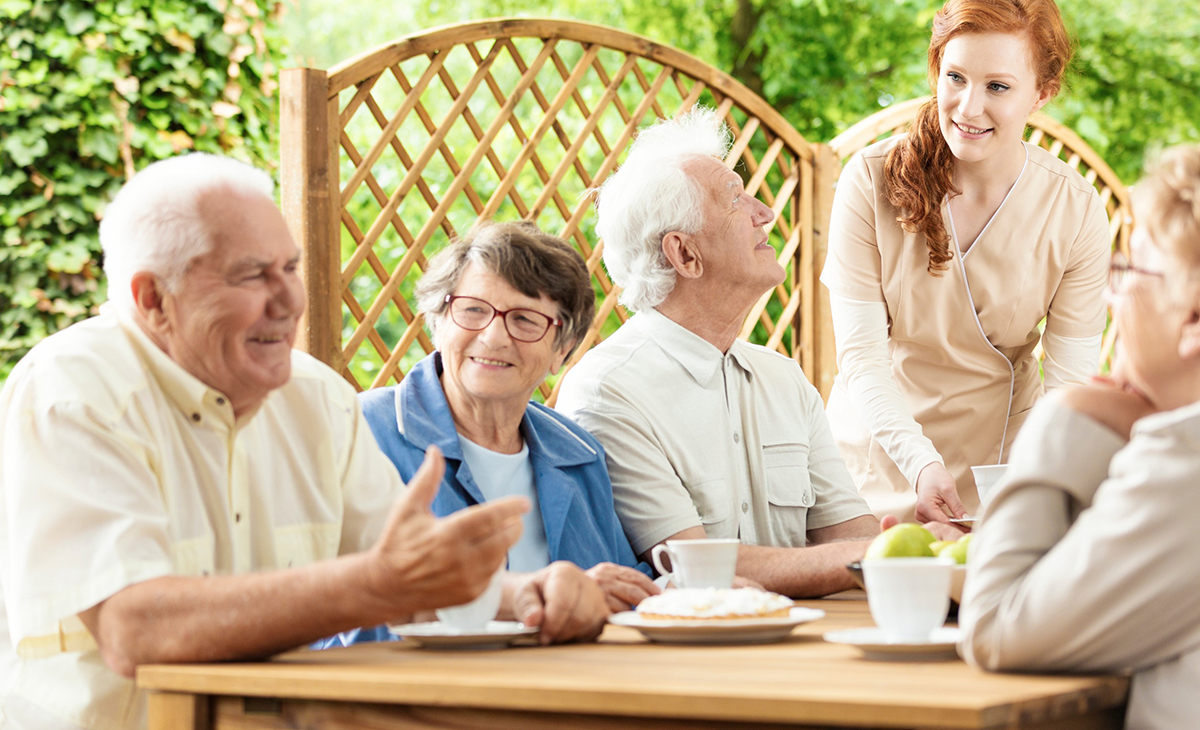 Benefits of socialization for individuals with dementia