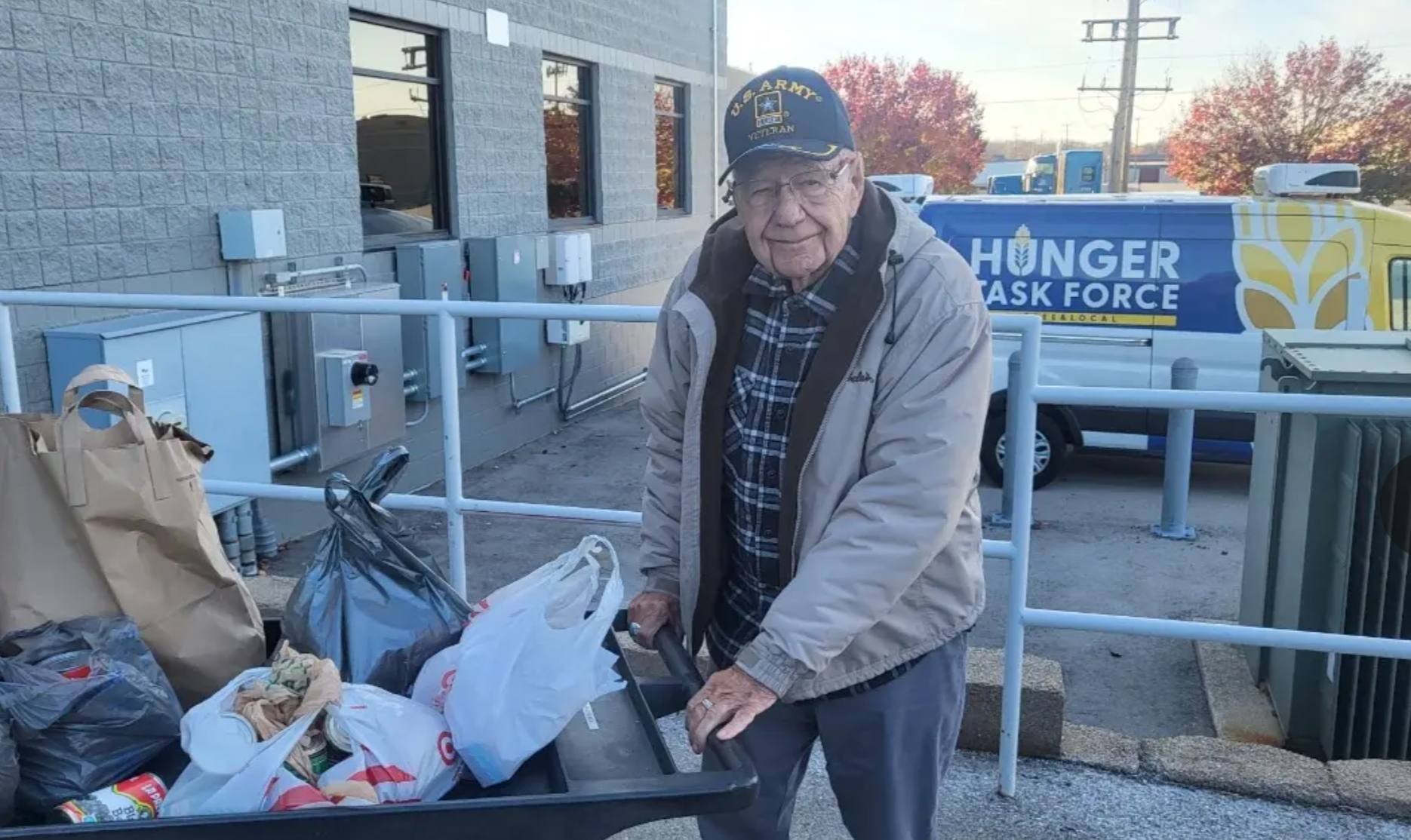 Franklin Place Memory Care hosts a food drive