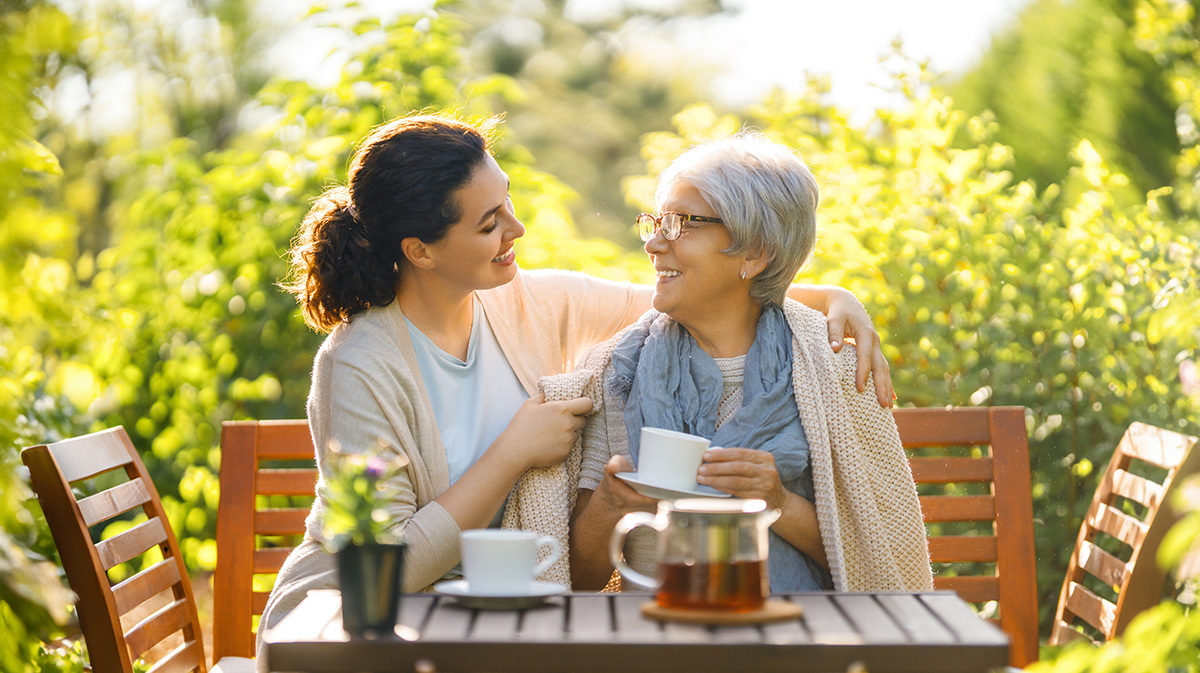 Tips for Navigating caregiver role reversal with a loved one with dementia